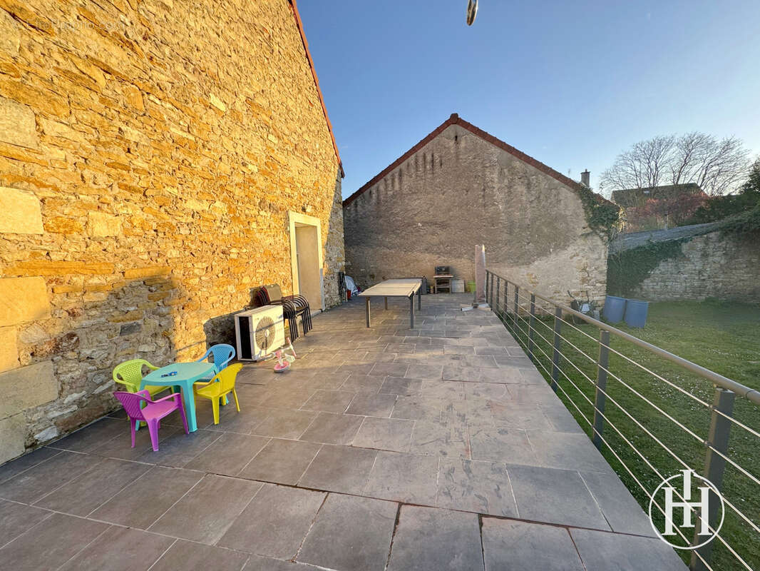 Maison à SAINT-AMAND-MONTROND