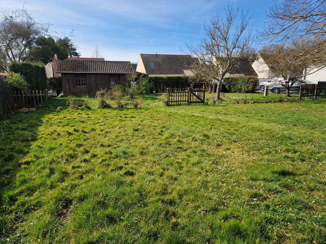 Terrain à THOIRY