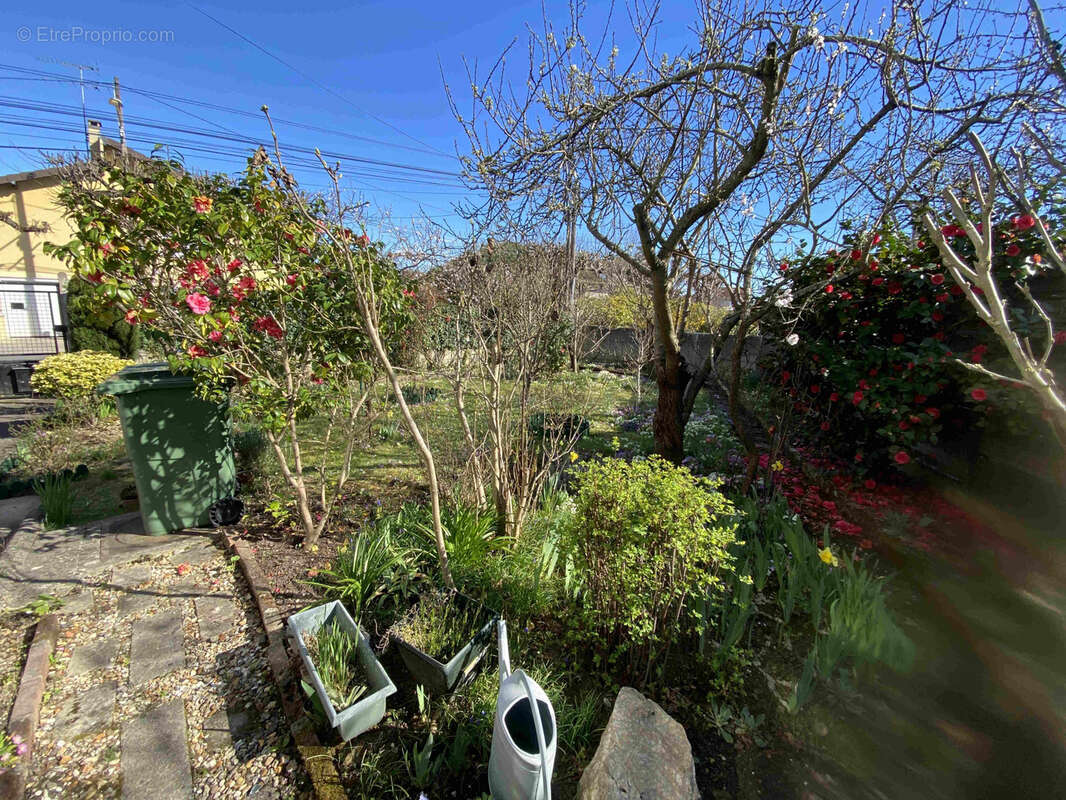 Maison à PARAY-VIEILLE-POSTE