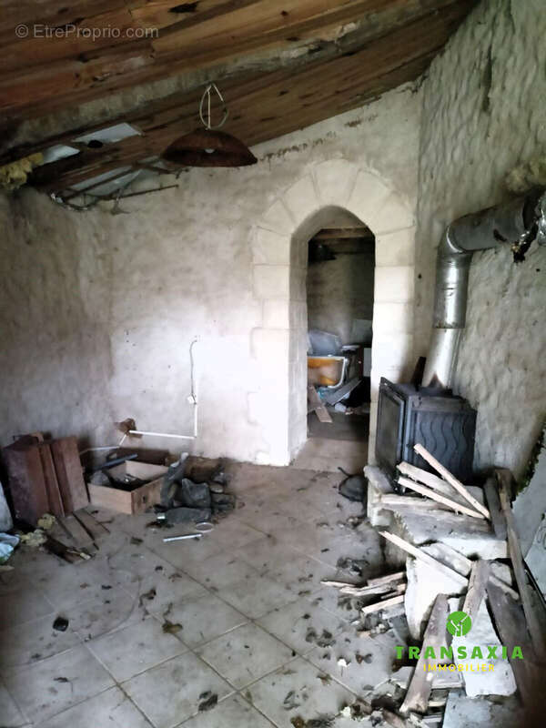 Maison à CURZAY-SUR-VONNE