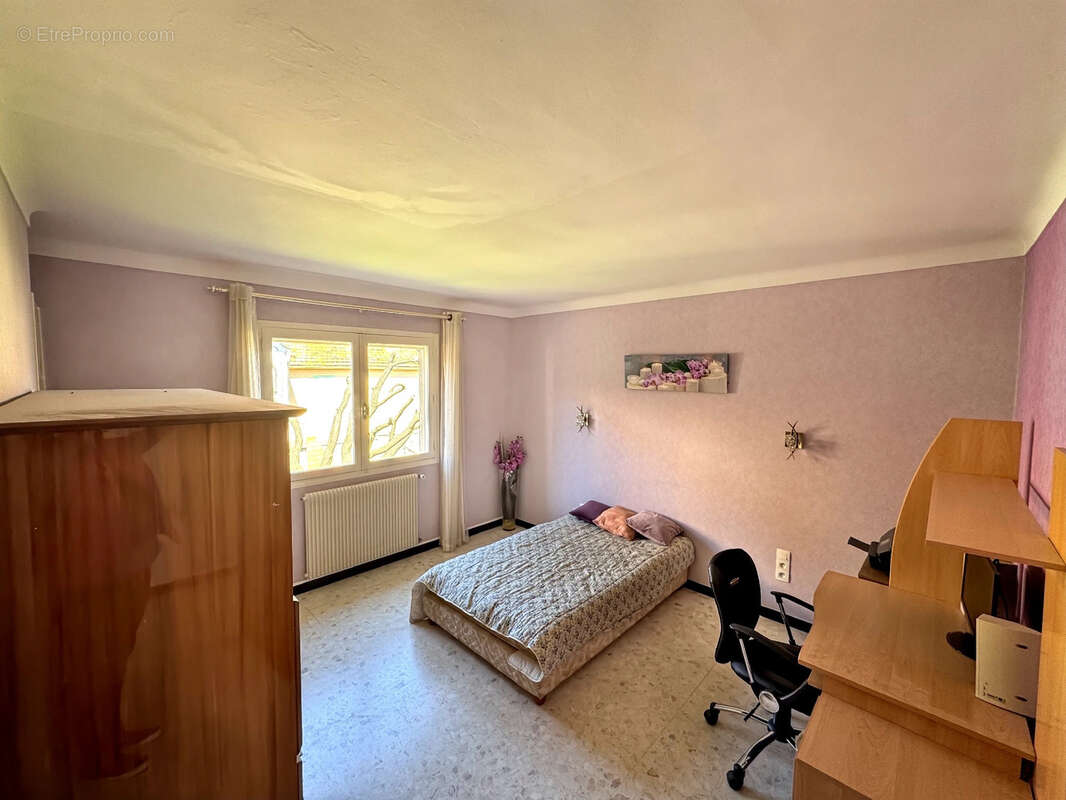 Maison à LA LONDE-LES-MAURES