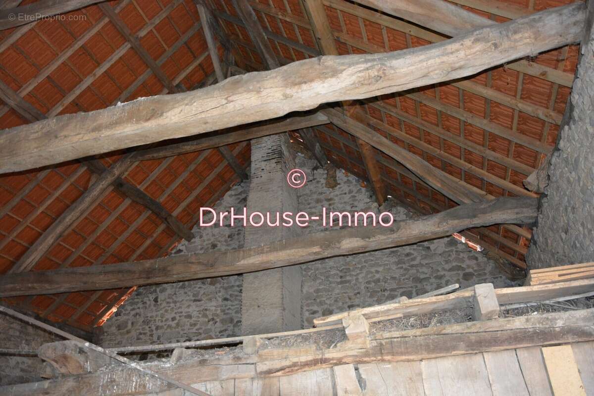 Terrain à BUSSIERE-GALANT