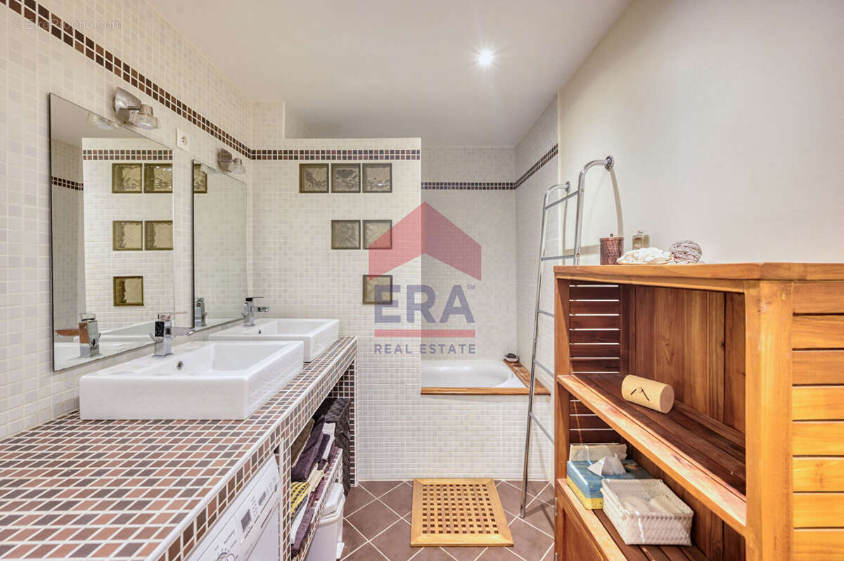 Appartement à NANTERRE