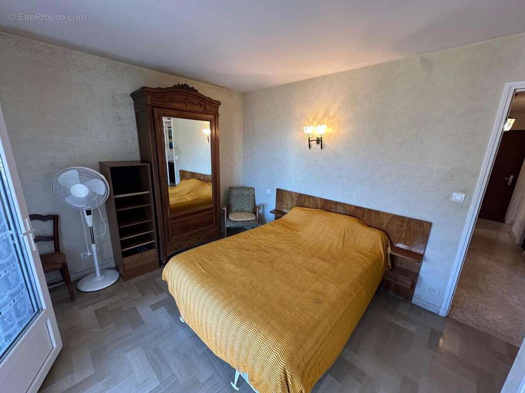 Appartement à SIX-FOURS-LES-PLAGES