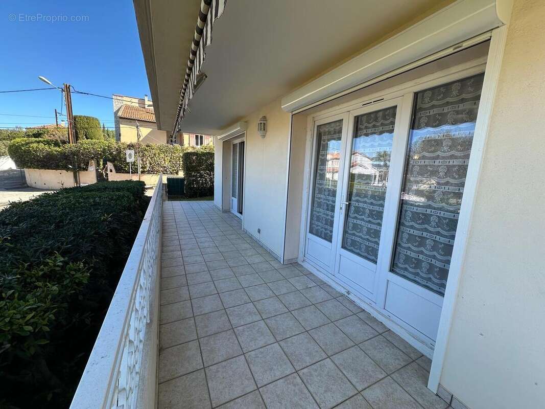 Appartement à SIX-FOURS-LES-PLAGES