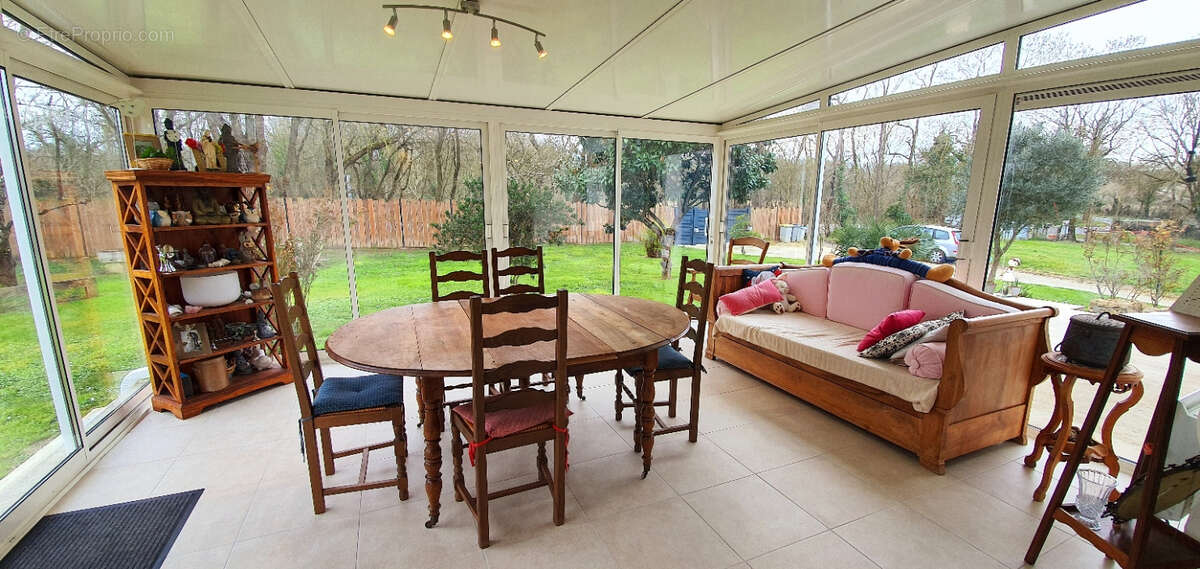 Maison à SAINT-LAURENT-DE-LA-PREE