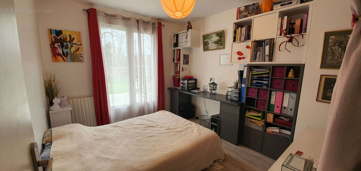 Maison à SAINT-LAURENT-DE-LA-PREE