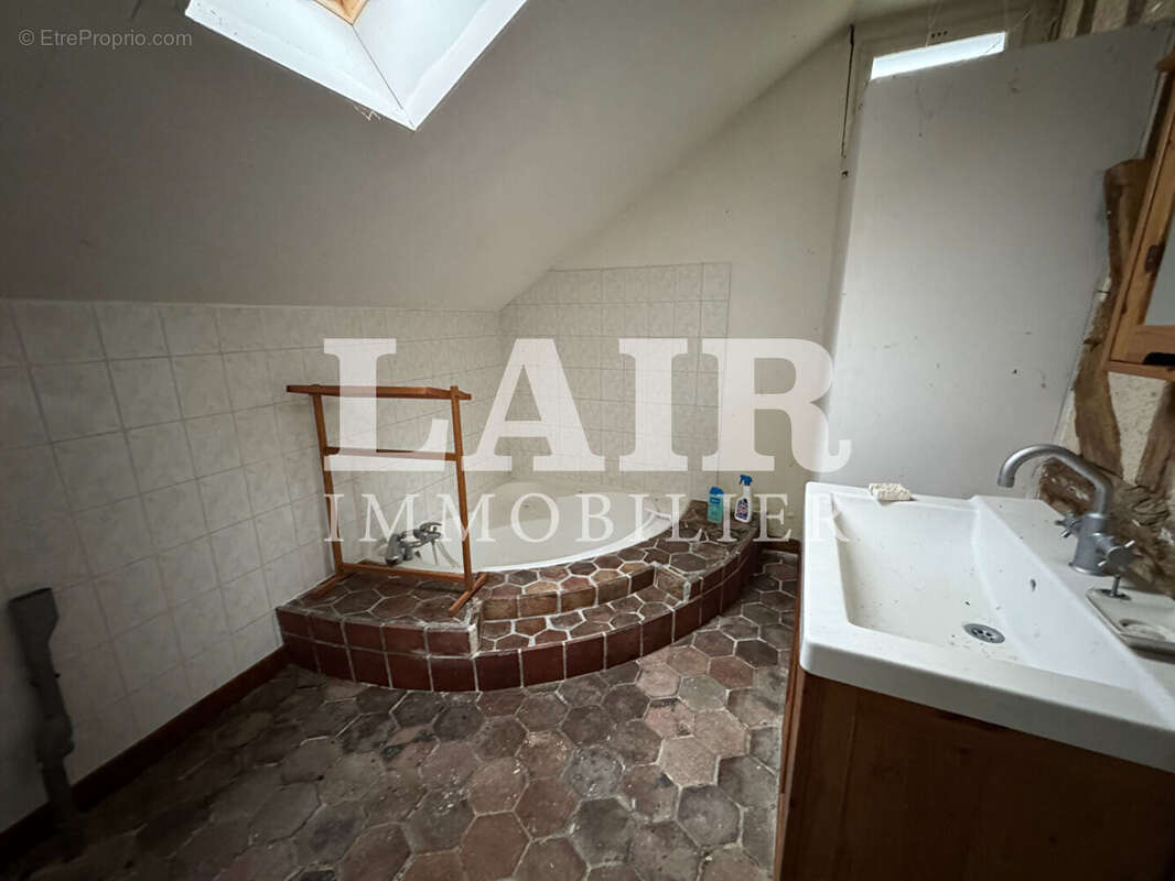 Maison à MOULINS-LA-MARCHE