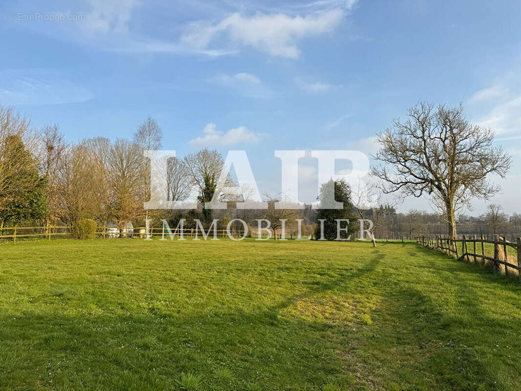 Maison à MOULINS-LA-MARCHE