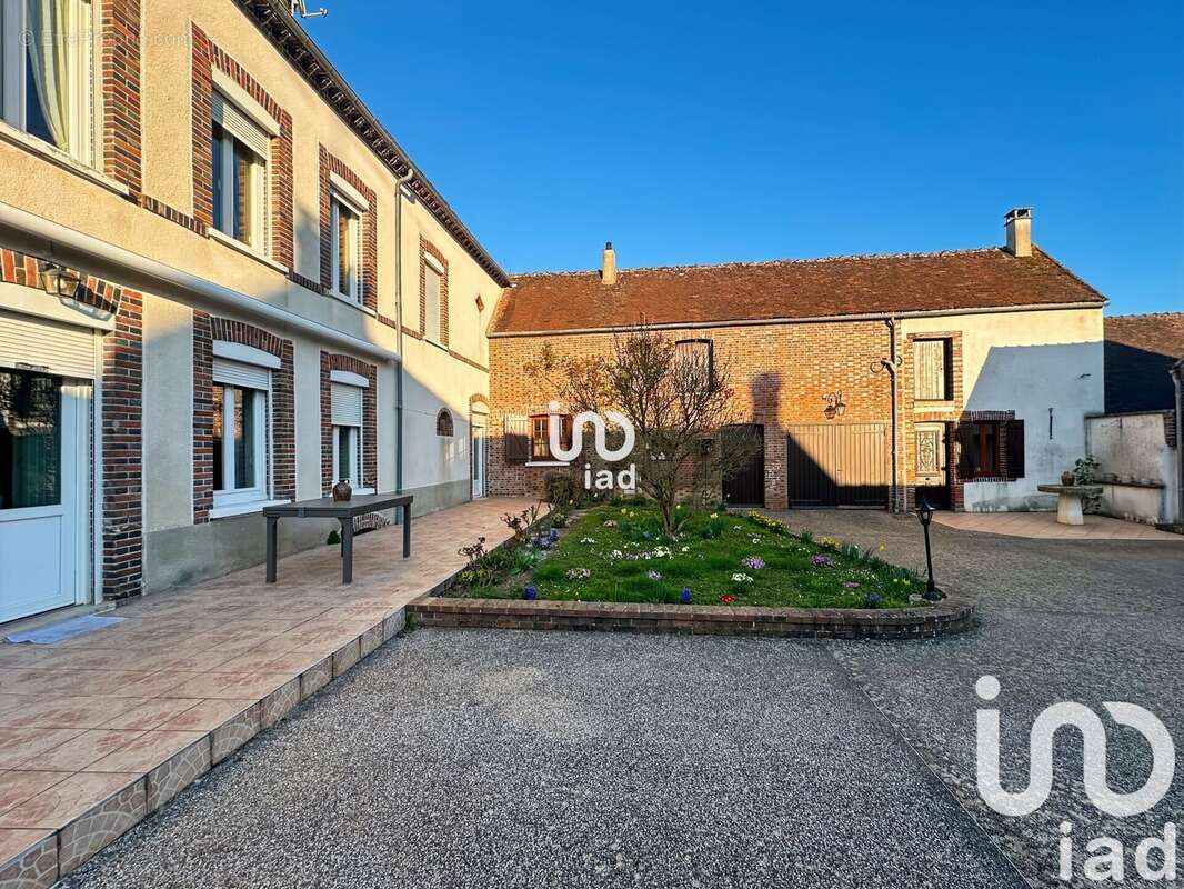 Photo 3 - Maison à LES BORDES