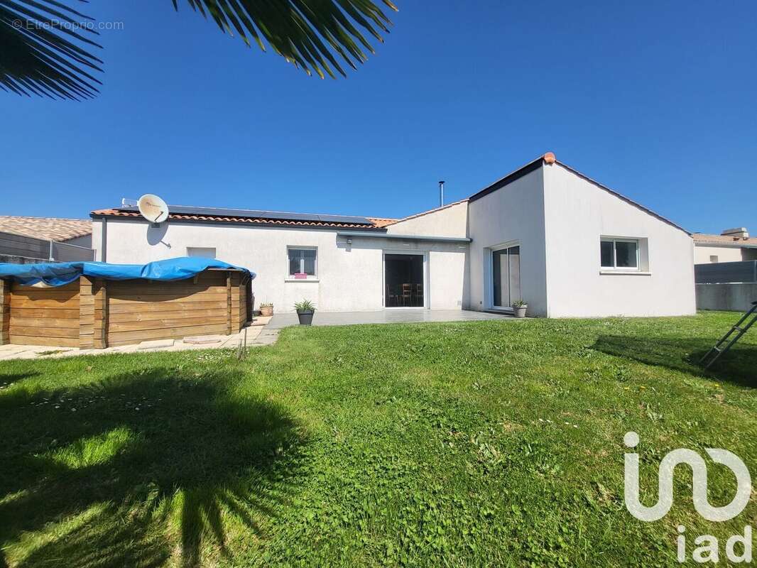 Photo 2 - Maison à NESMY