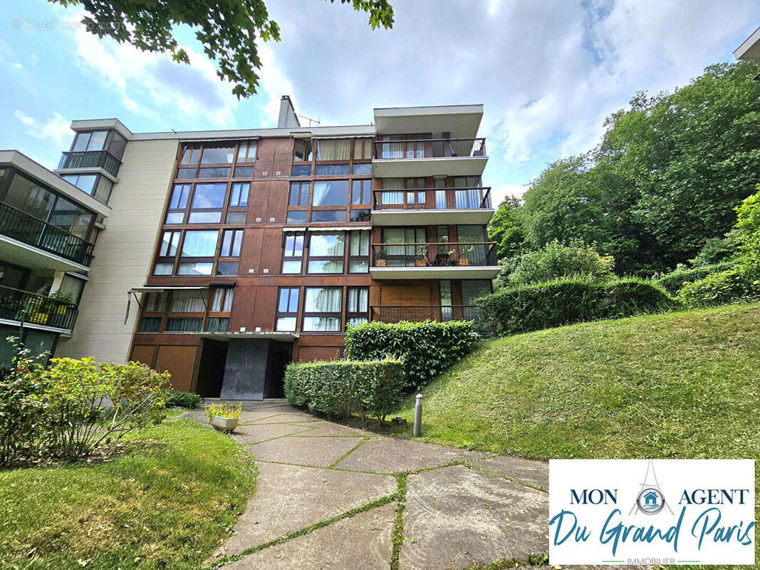 Appartement à JOUY-EN-JOSAS