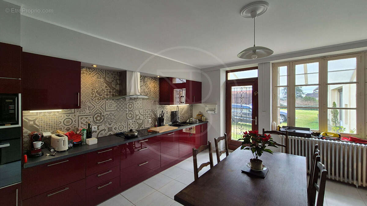 Maison à SAINT-EMILION