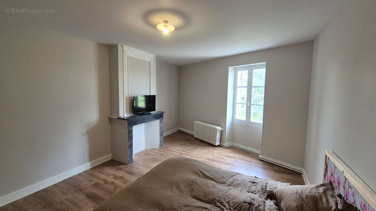 Maison à SAINT-EMILION