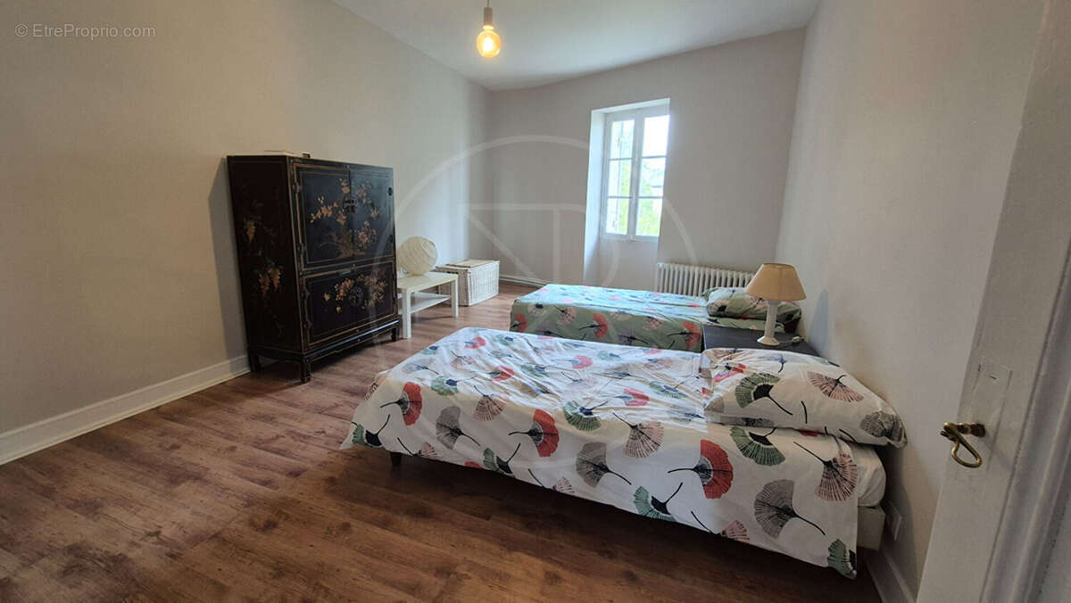 Maison à SAINT-EMILION