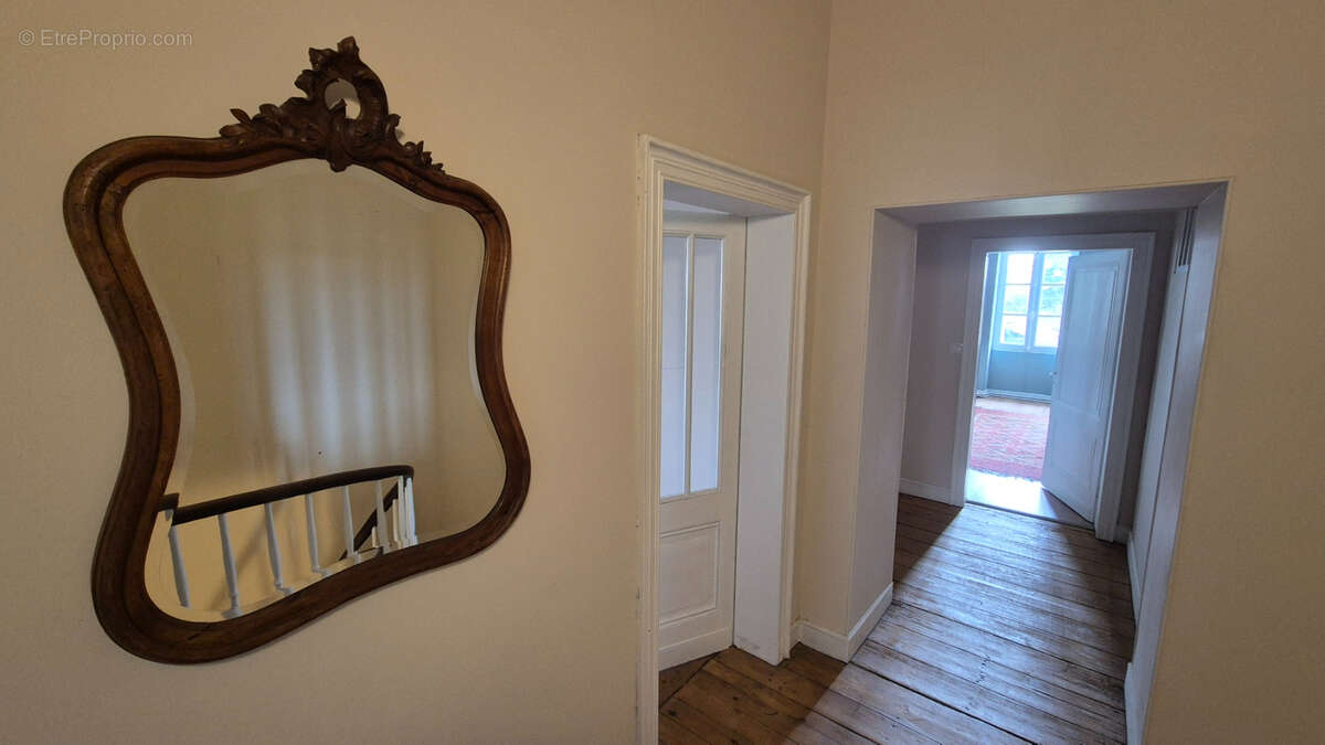 Maison à SAINT-EMILION