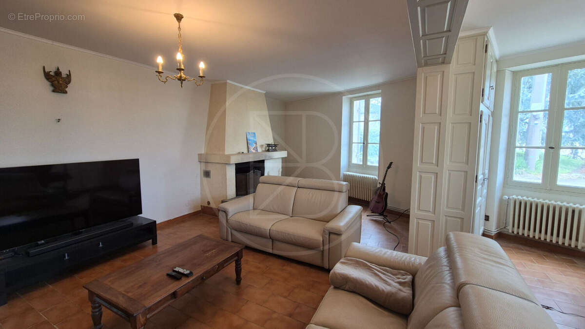 Maison à SAINT-EMILION