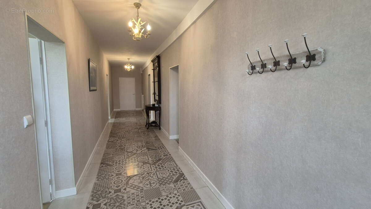 Maison à SAINT-EMILION