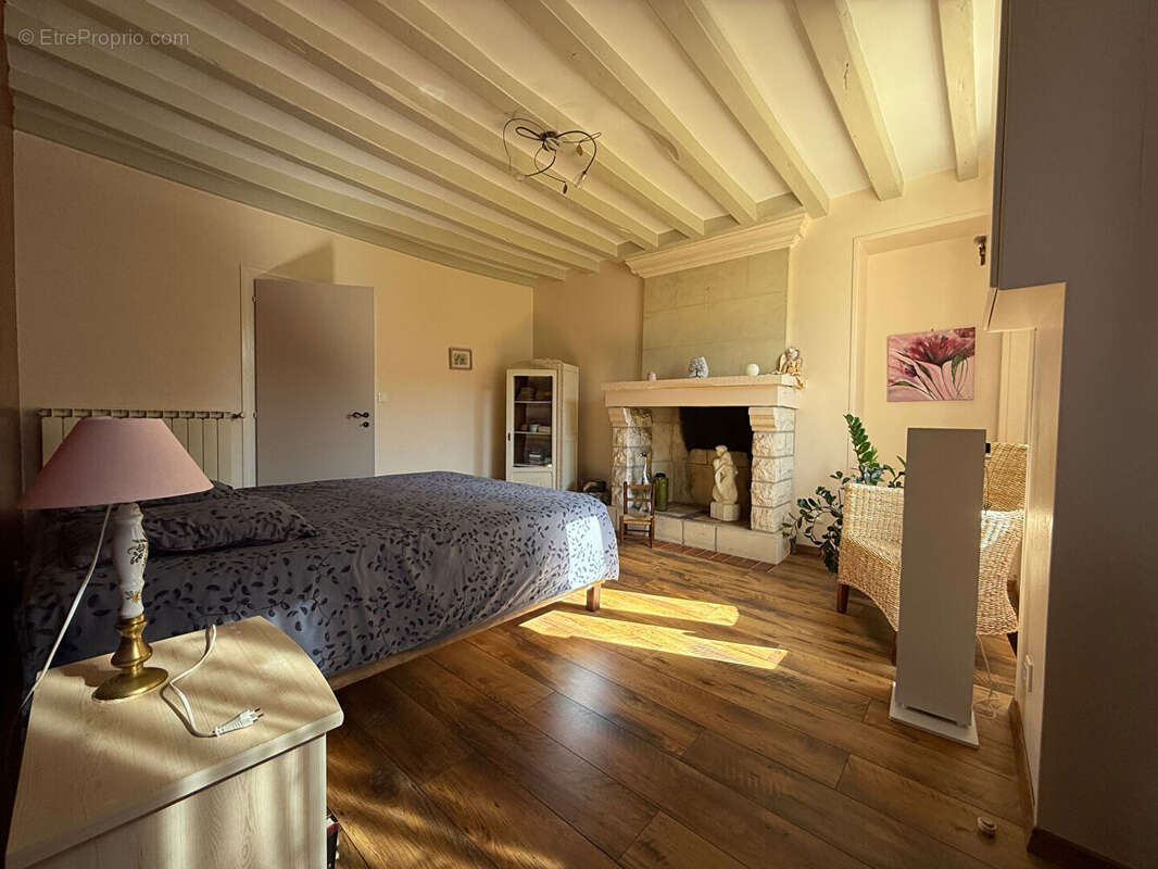 Maison à LA TOUR-SAINT-GELIN