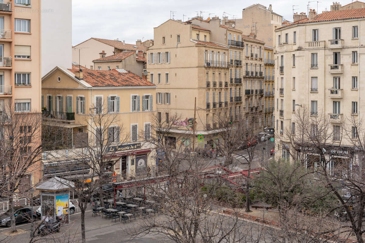Commerce à MARSEILLE-4E