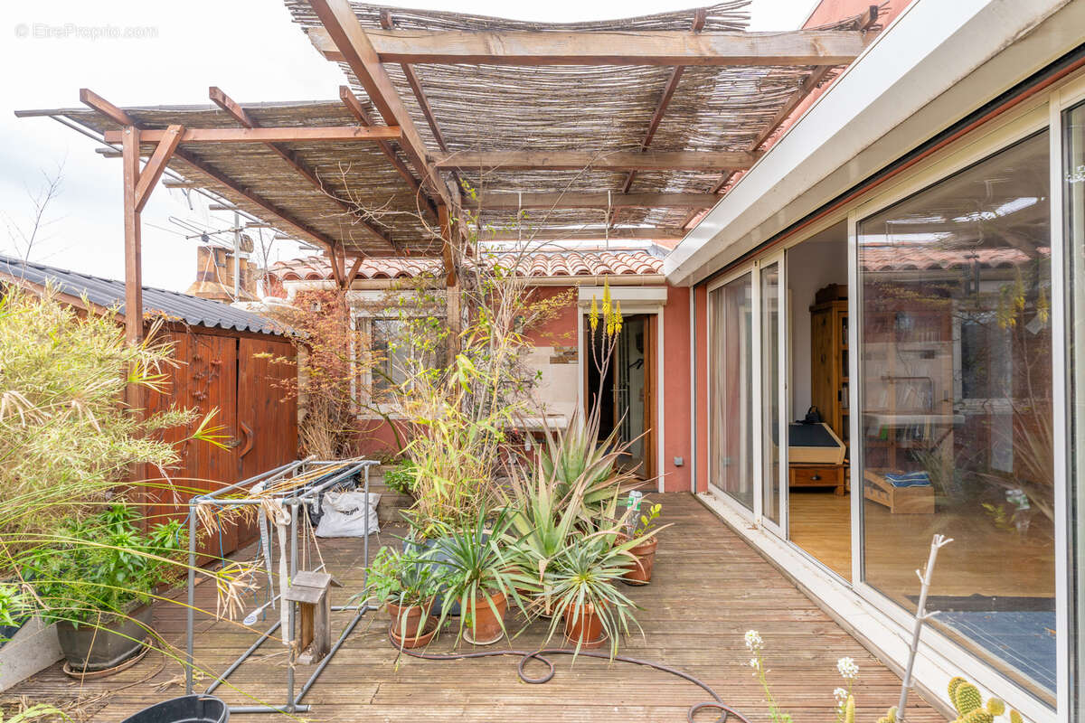 Commerce à MARSEILLE-4E