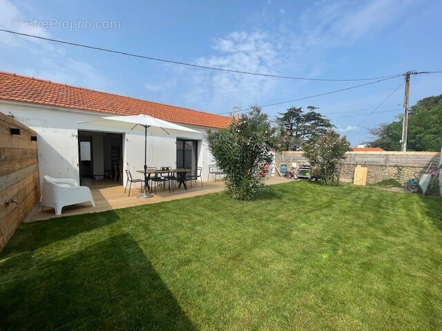 Maison à L&#039;EPINE