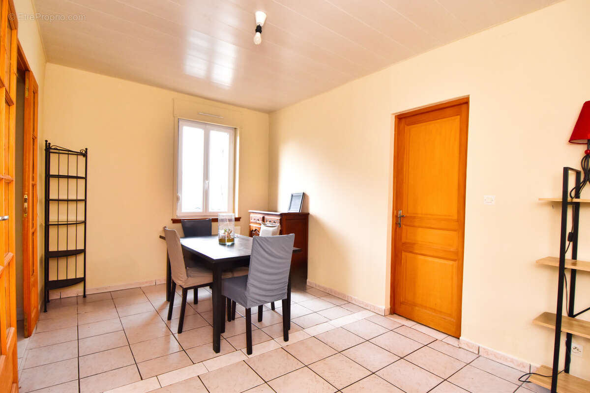 Maison à HALLENCOURT