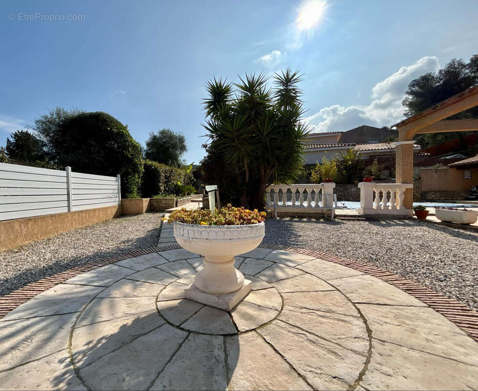 Maison à ROQUEFORT-DES-CORBIERES