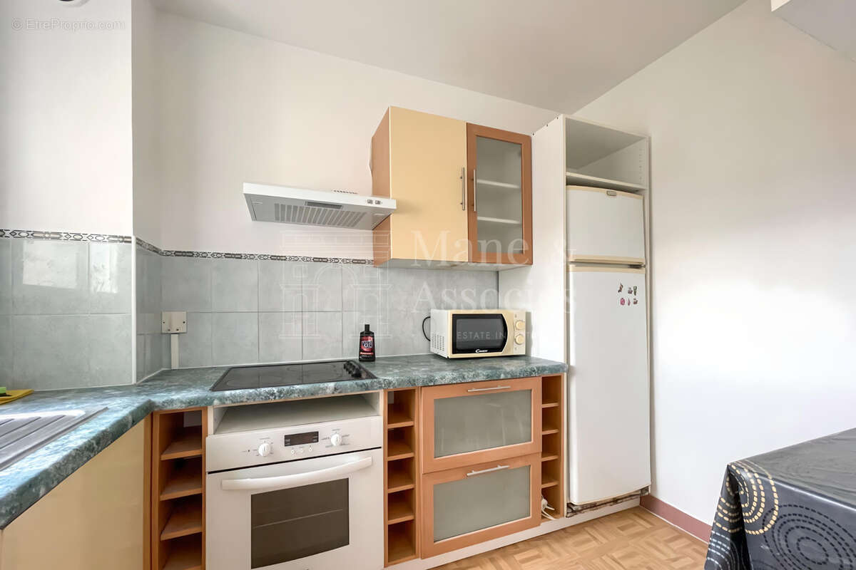 Appartement à COURBEVOIE