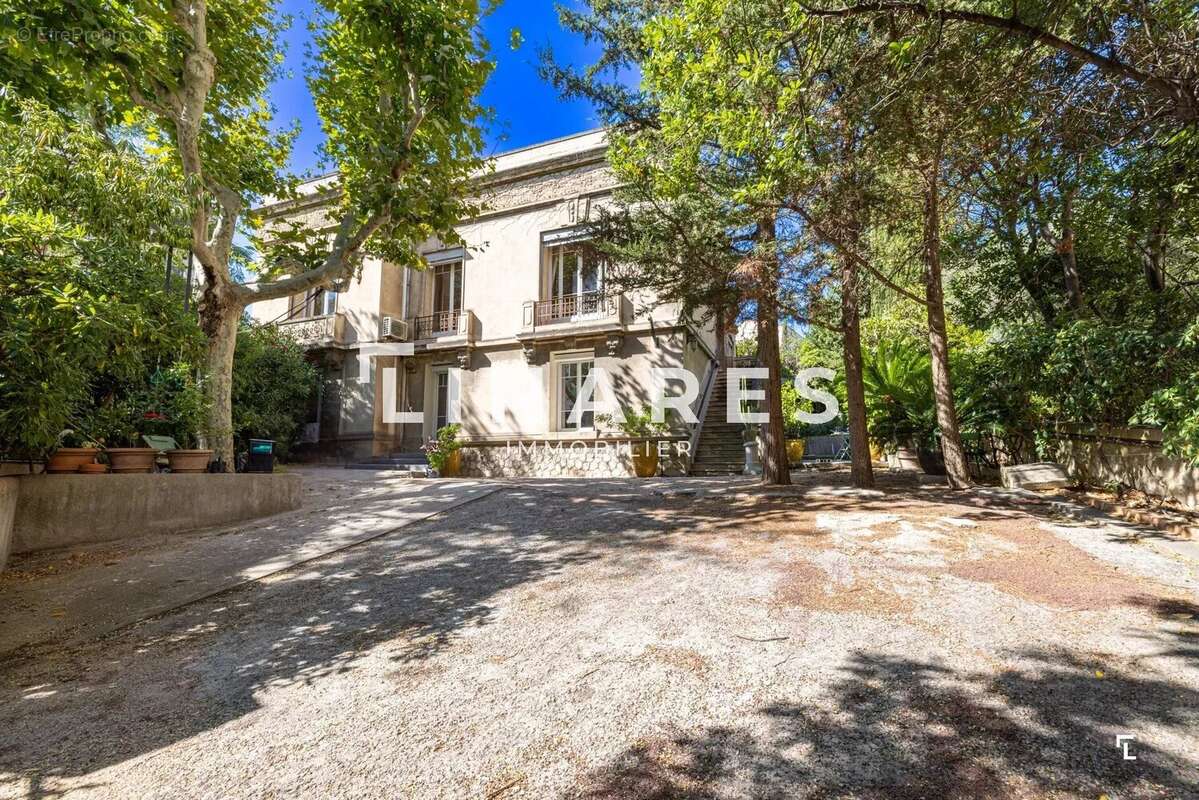 Appartement à MARSEILLE-6E