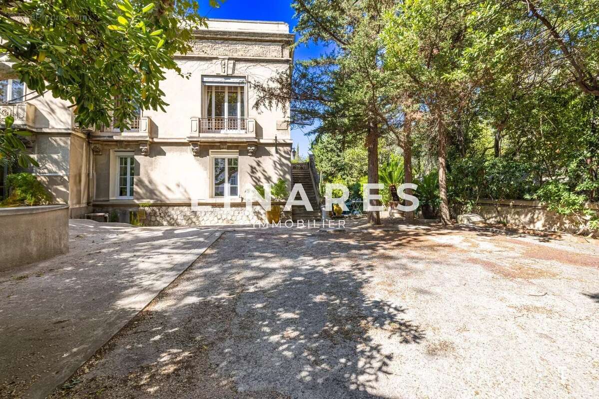 Appartement à MARSEILLE-6E