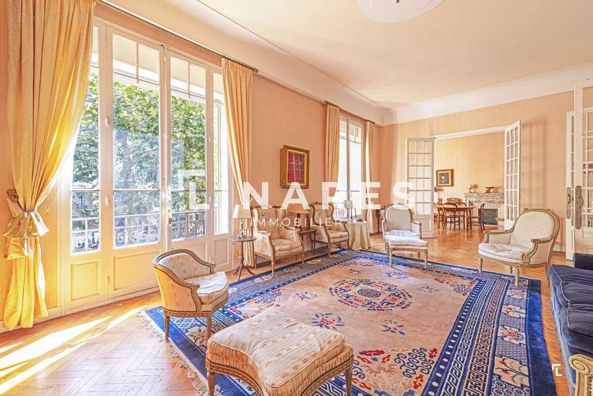 Appartement à MARSEILLE-6E