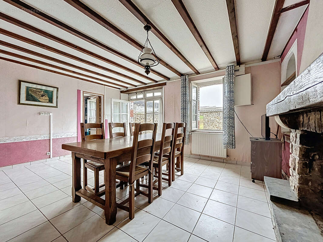 Maison à LA HAYE-D&#039;ECTOT