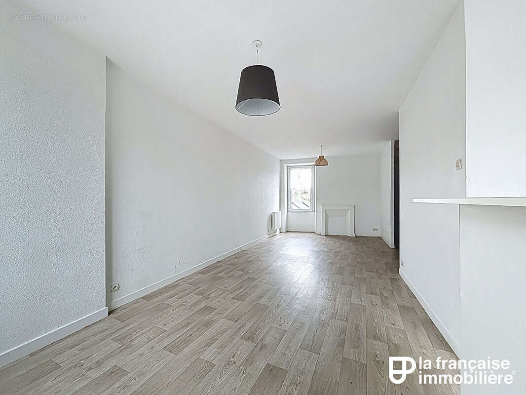 Appartement à MONTFORT-SUR-MEU