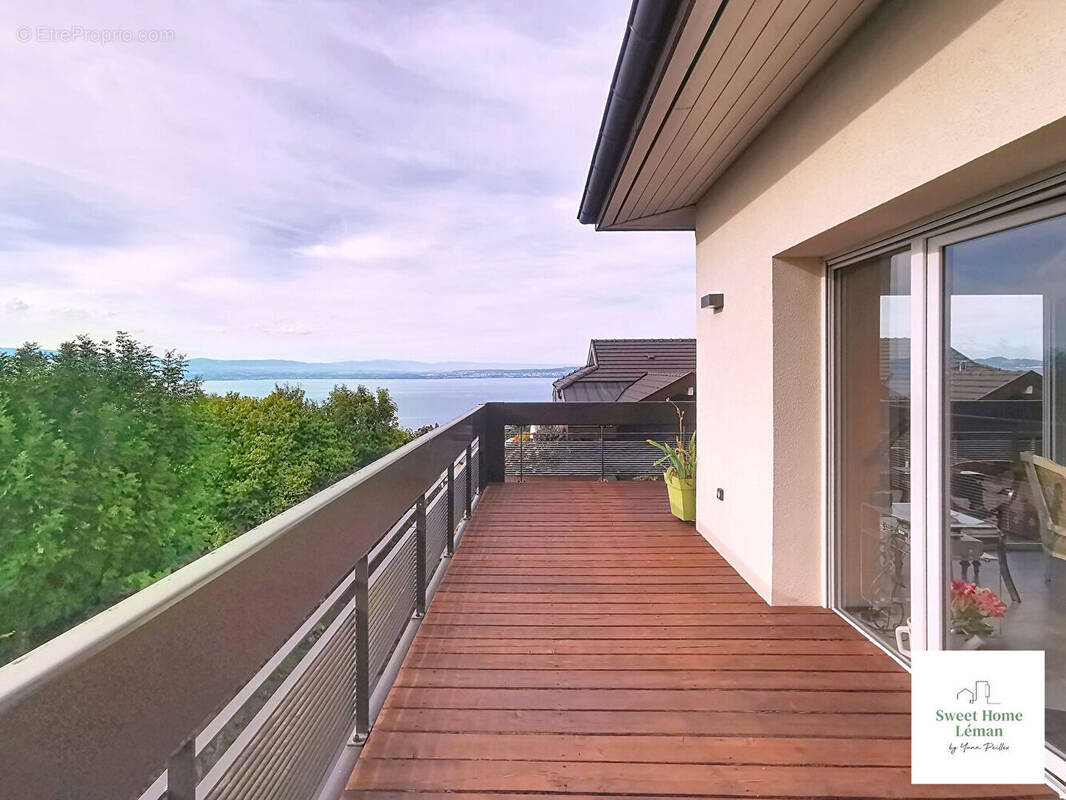 Appartement à EVIAN-LES-BAINS