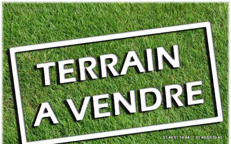 Terrain à TREMBLAY-EN-FRANCE