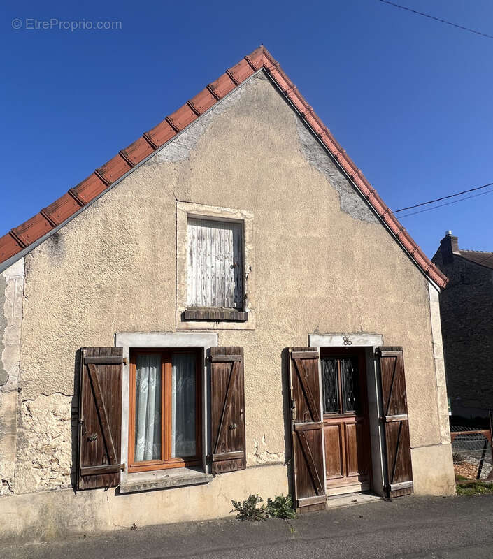 Maison à LA QUEUE-LES-YVELINES