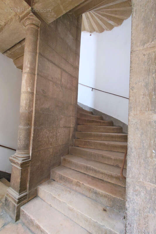 Maison à VILLEFRANCHE-DE-ROUERGUE