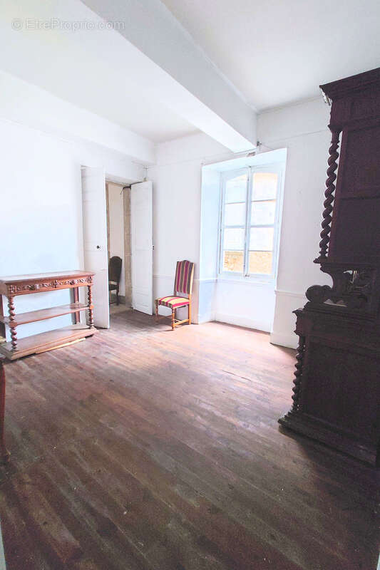 Maison à VILLEFRANCHE-DE-ROUERGUE