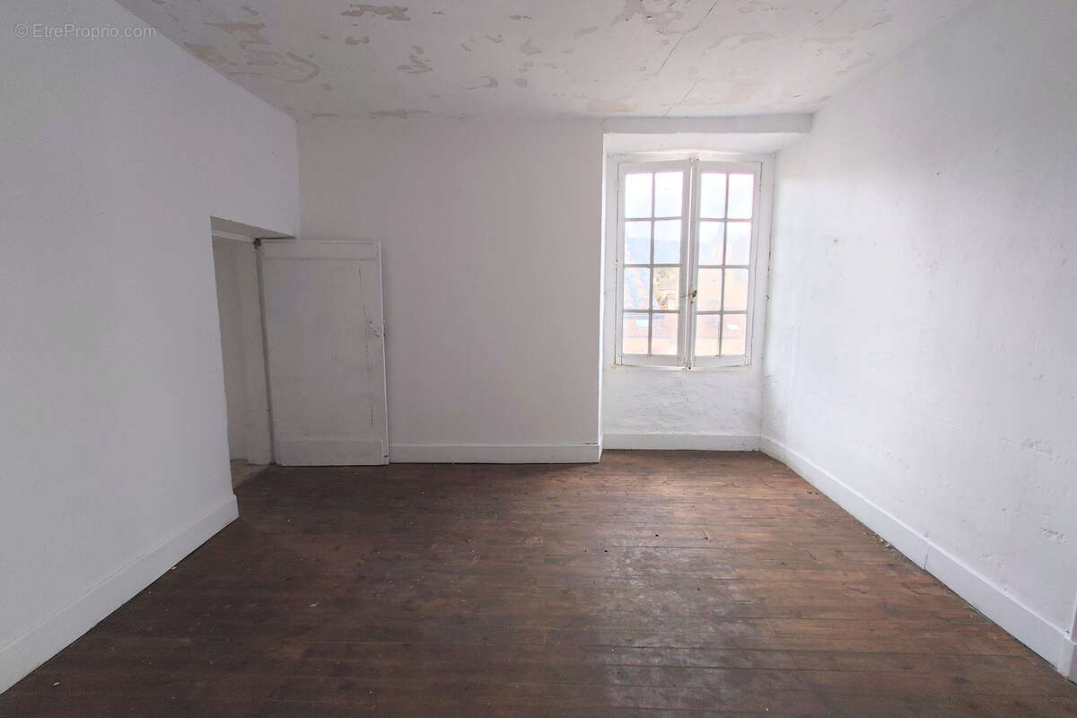 Maison à VILLEFRANCHE-DE-ROUERGUE