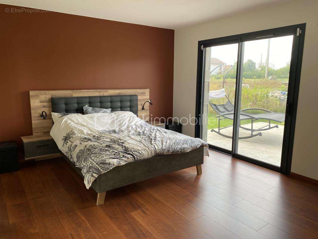 Maison à BELLEVUE-LA-MONTAGNE