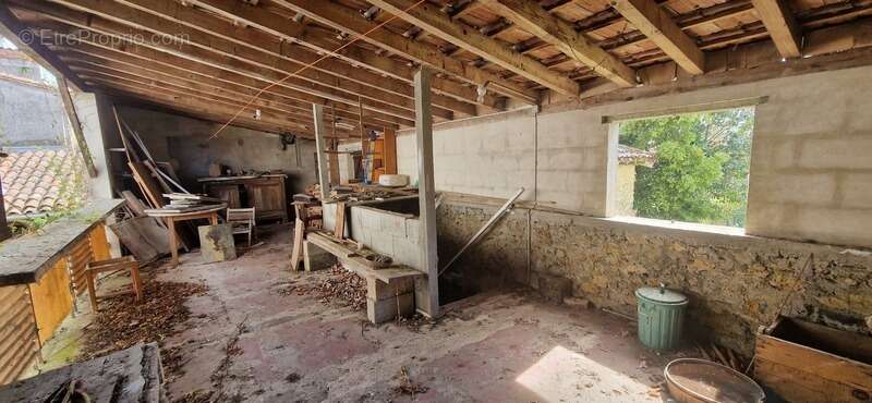 Maison à MONGUILHEM