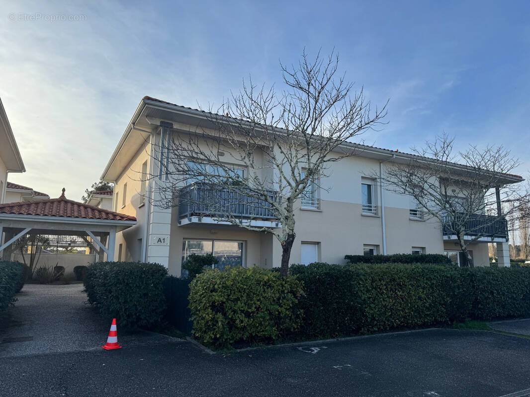 Appartement à PARENTIS-EN-BORN