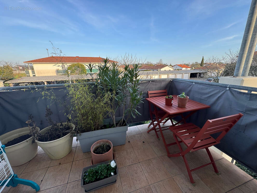 Appartement à PARENTIS-EN-BORN