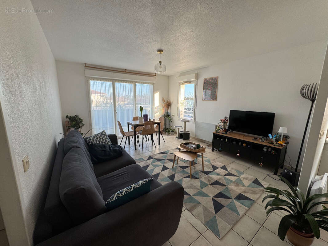 Appartement à PARENTIS-EN-BORN