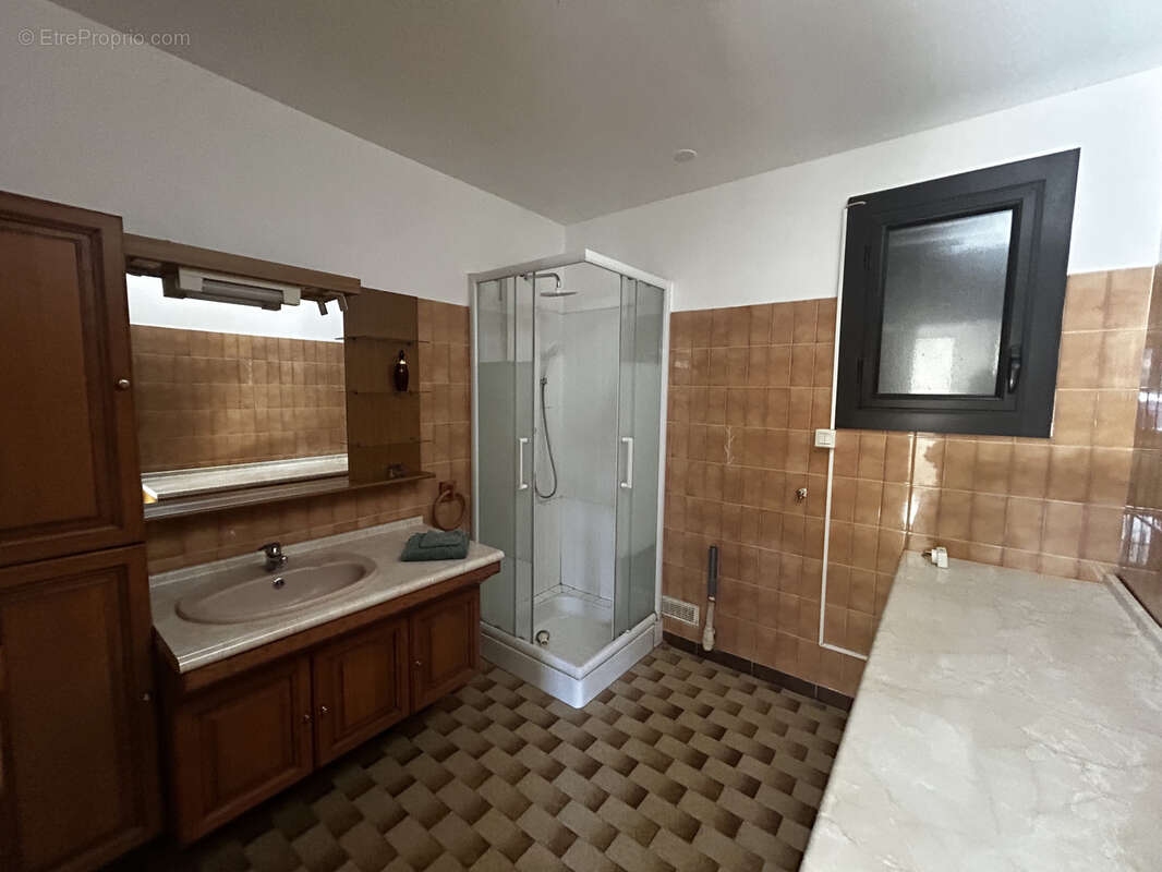 Maison à SAINT-MICHEL-DE-LLOTES