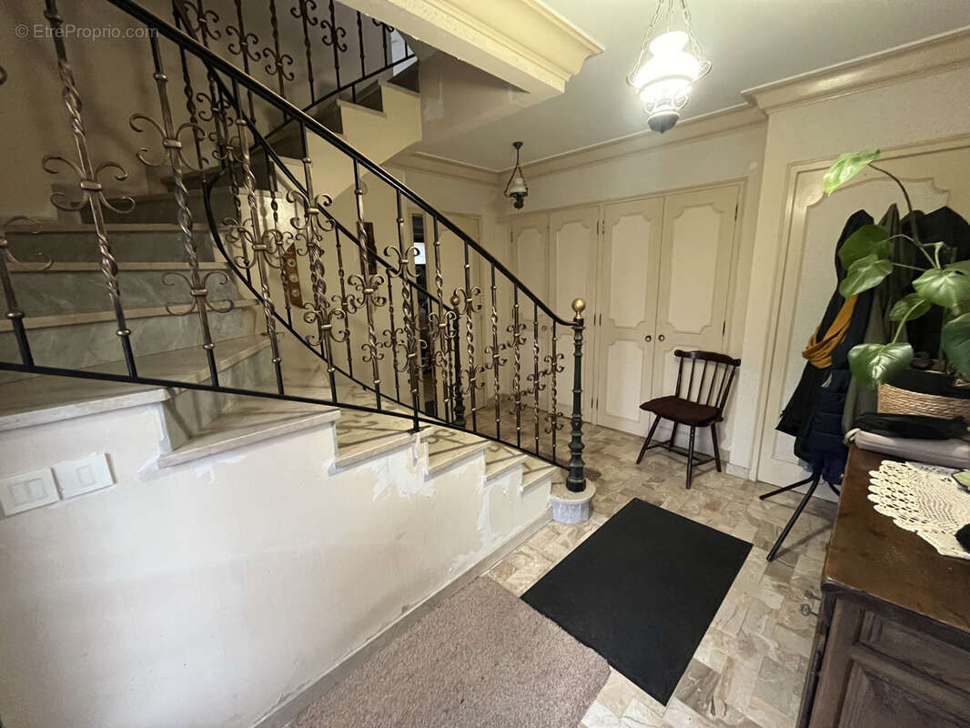 Maison à PARAY-VIEILLE-POSTE