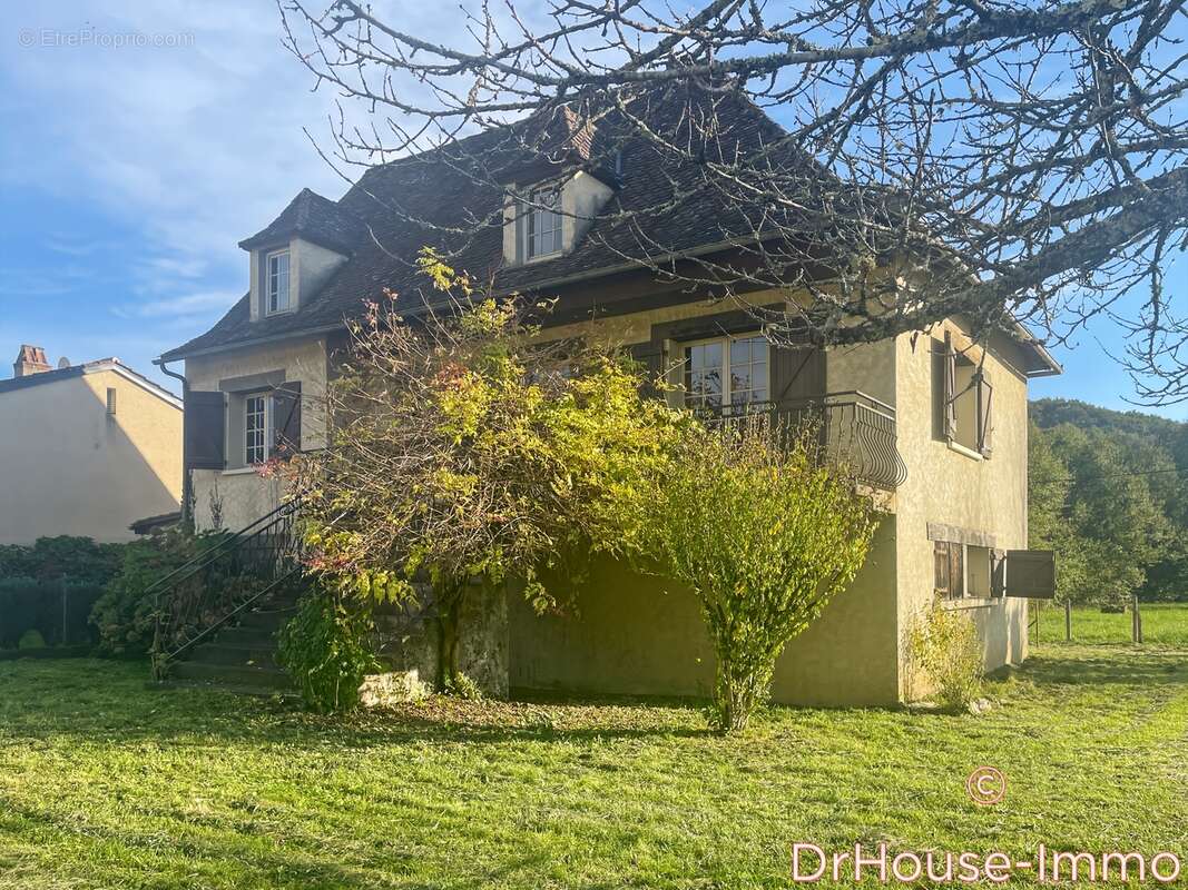 Maison à GAGNAC-SUR-CERE