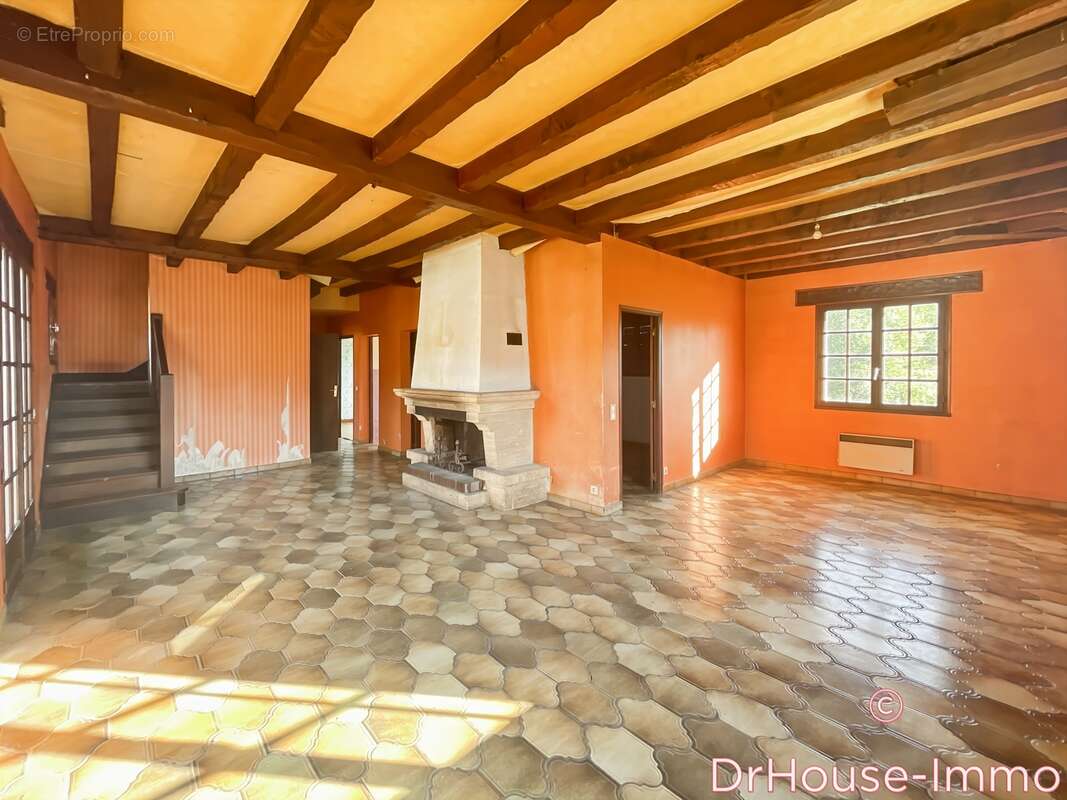 Maison à GAGNAC-SUR-CERE