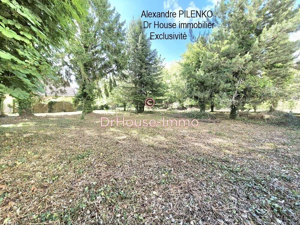 Terrain à SAINT-MARCEL